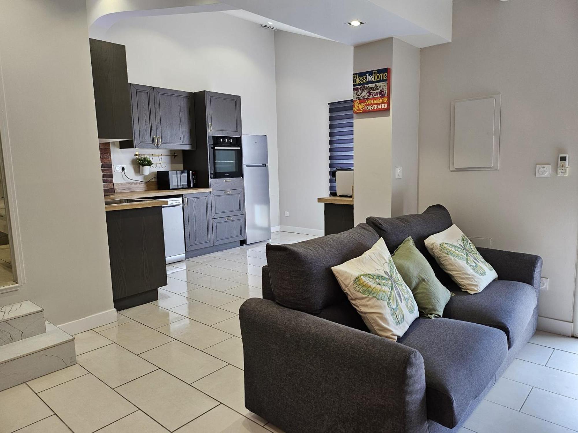 Agreable Logement Avec Terrasse Saint-Victoret Zewnętrze zdjęcie