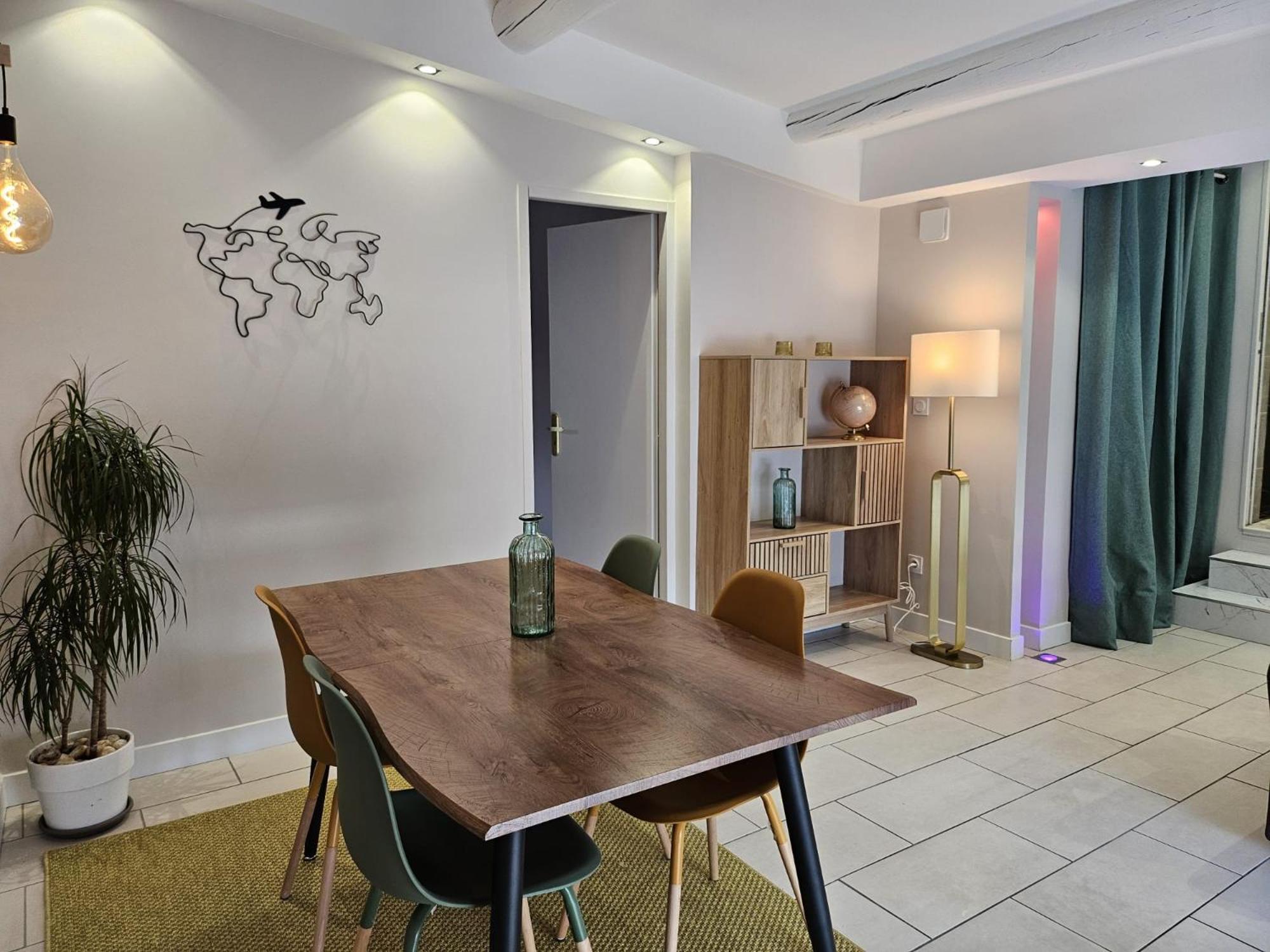 Agreable Logement Avec Terrasse Saint-Victoret Zewnętrze zdjęcie