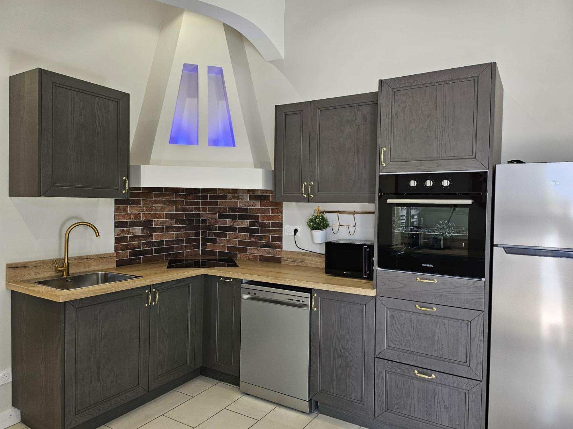 Agreable Logement Avec Terrasse Saint-Victoret Zewnętrze zdjęcie