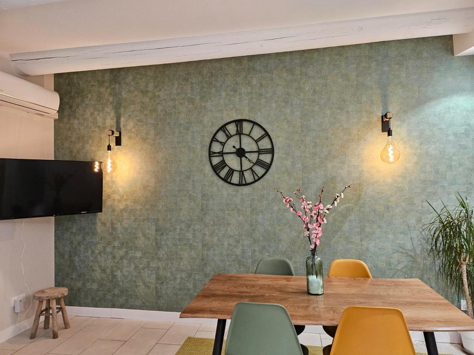 Agreable Logement Avec Terrasse Saint-Victoret Zewnętrze zdjęcie