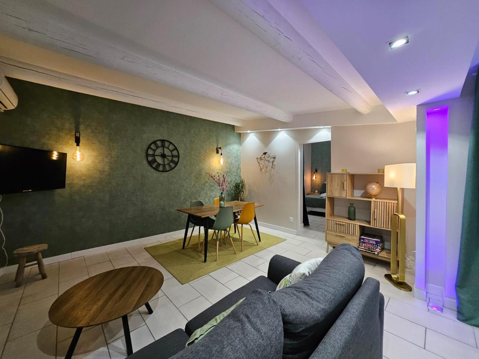 Agreable Logement Avec Terrasse Saint-Victoret Zewnętrze zdjęcie